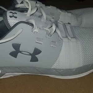 Under Armor Charged core size 13 new